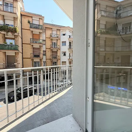 A55 - Ancona, Comodo Trilocale In Centro Con Wifi *