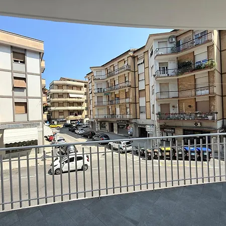 A55 - Ancona, Comodo Trilocale In Centro Con Wifi Appartement